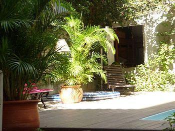 Hostal Ipanema House *